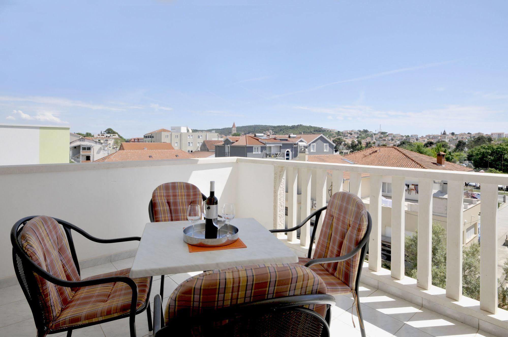 Apartmani Trogir Exterior foto